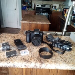 8K NIB Digital Camera Ultra HD, Dual Cameras, Auto Focus, All Accessories Below